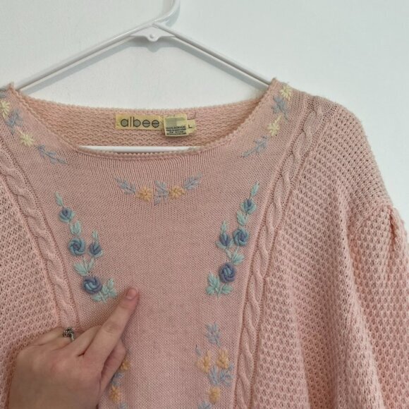 VINTAGE VTG ALBEE Light Baby Pink Pastel Embroidered Cottagecore Grandma Sweater - Picture 9 of 16